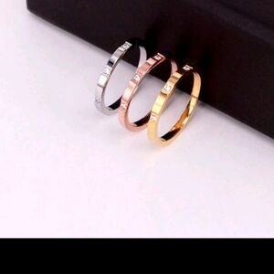 Elegant Tri-Color Band Ring Set